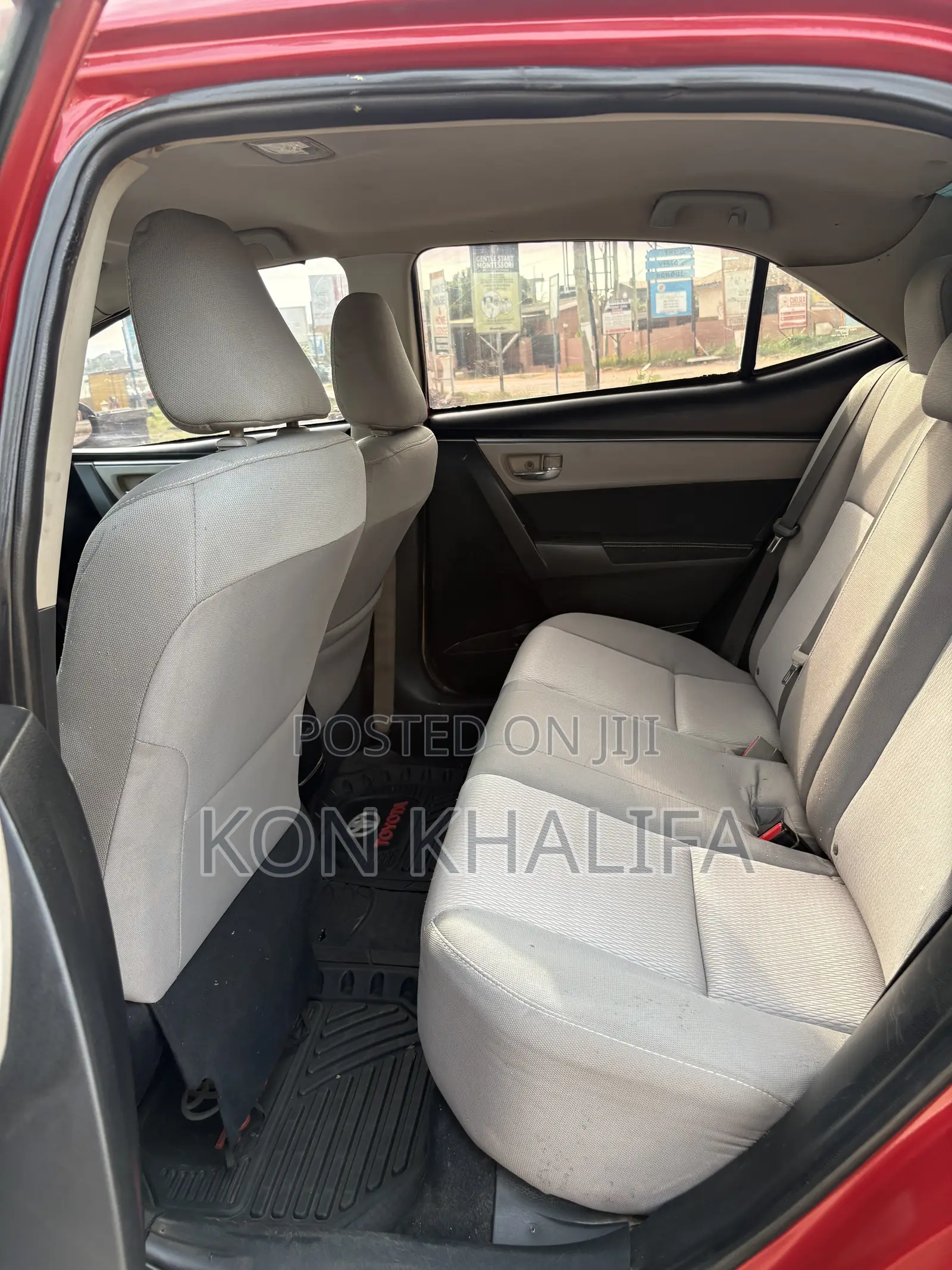 Toyota Corolla LE 4dr Sedan (1.8L 4cyl CVT) 2015 Red