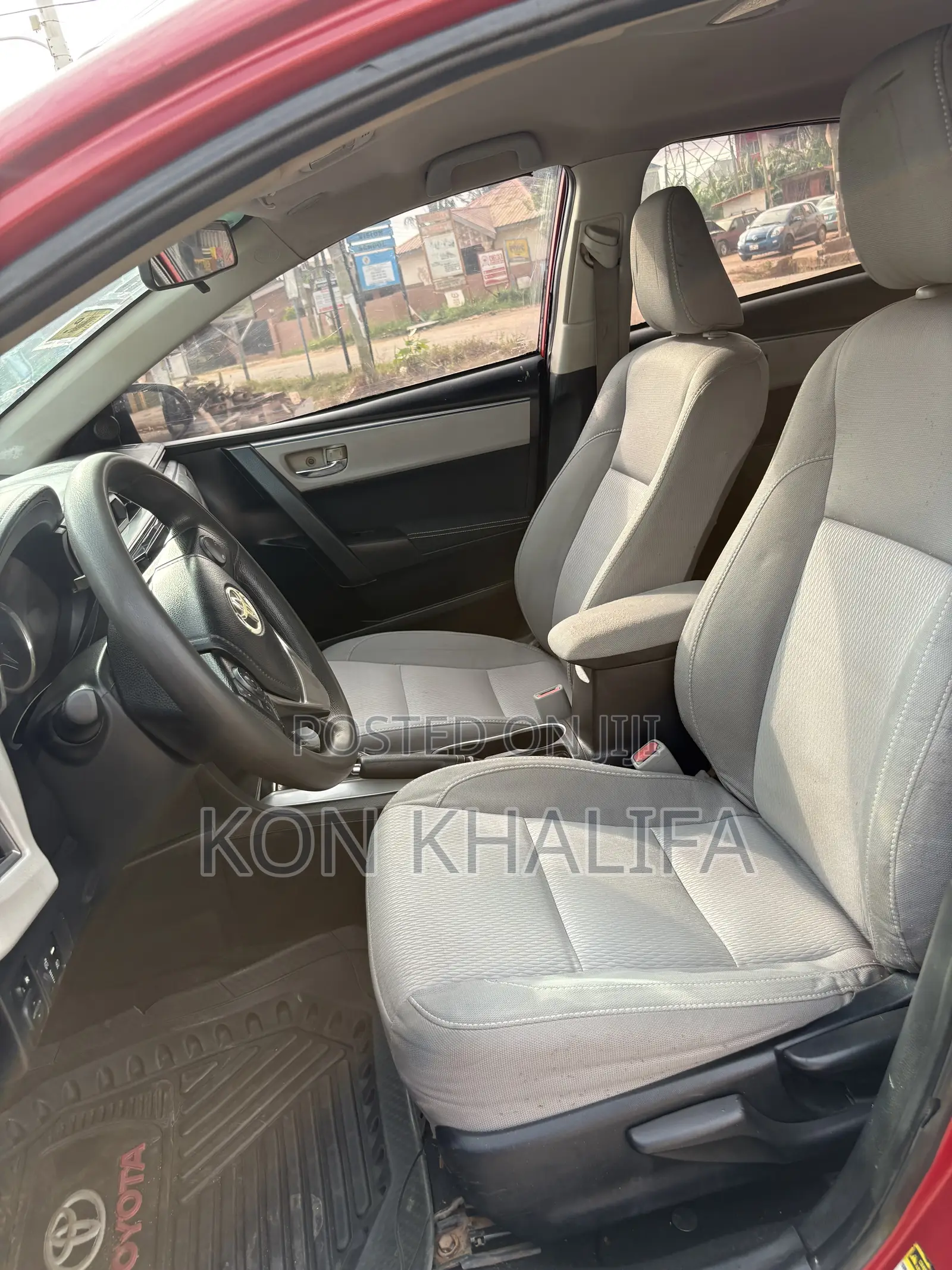 Toyota Corolla LE 4dr Sedan (1.8L 4cyl CVT) 2015 Red