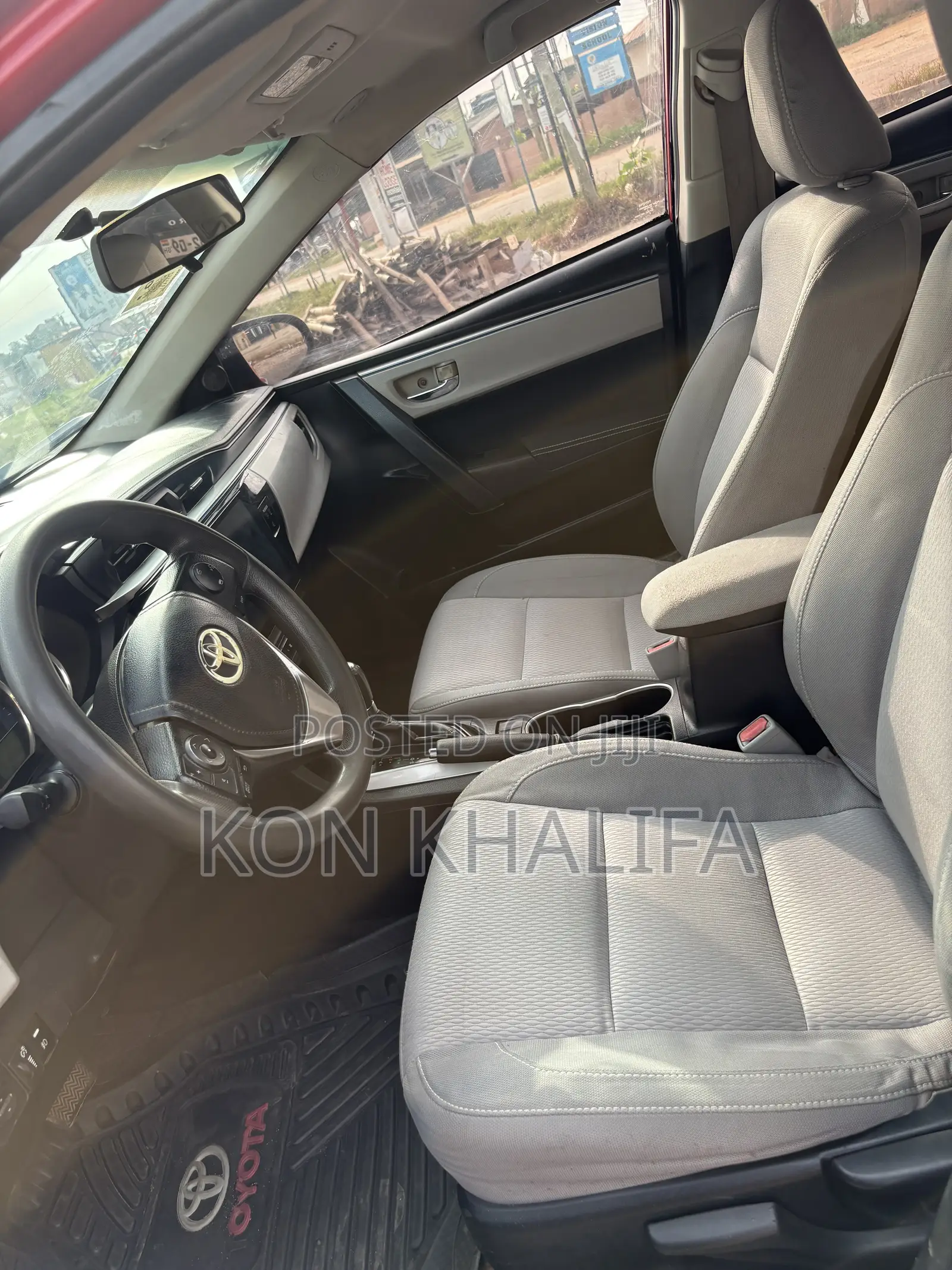 Toyota Corolla LE 4dr Sedan (1.8L 4cyl CVT) 2015 Red