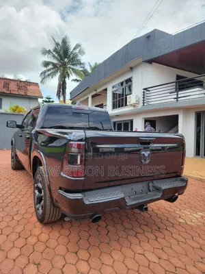 RAM 1500 2022 Black