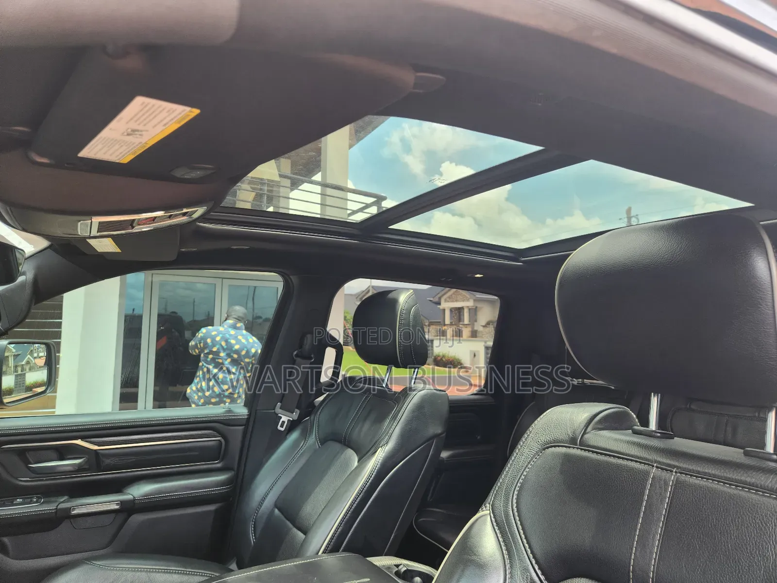 RAM 1500 2022 Black