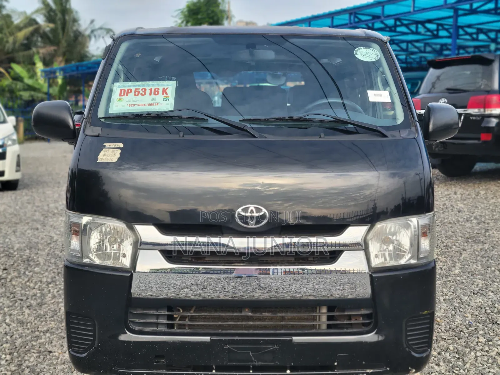 Toyota HiAce 2016 Black