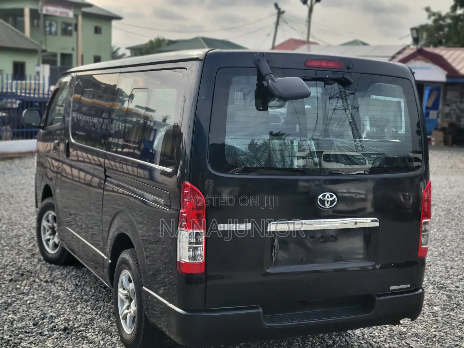 Toyota HiAce 2016 Black