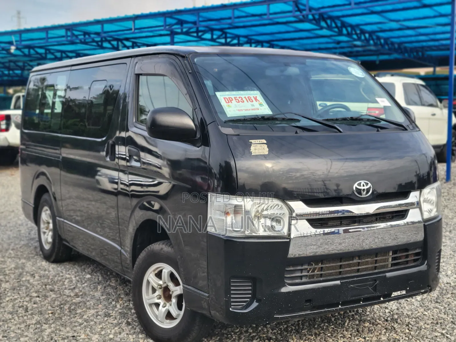 Toyota HiAce 2016 Black