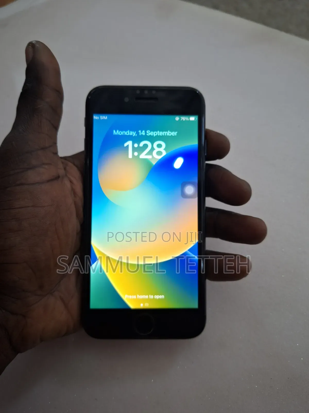 Apple iPhone 8 64 GB Gray