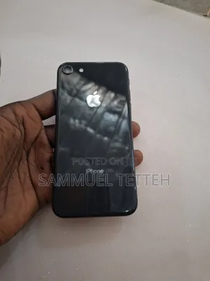Apple iPhone 8 64 GB Gray