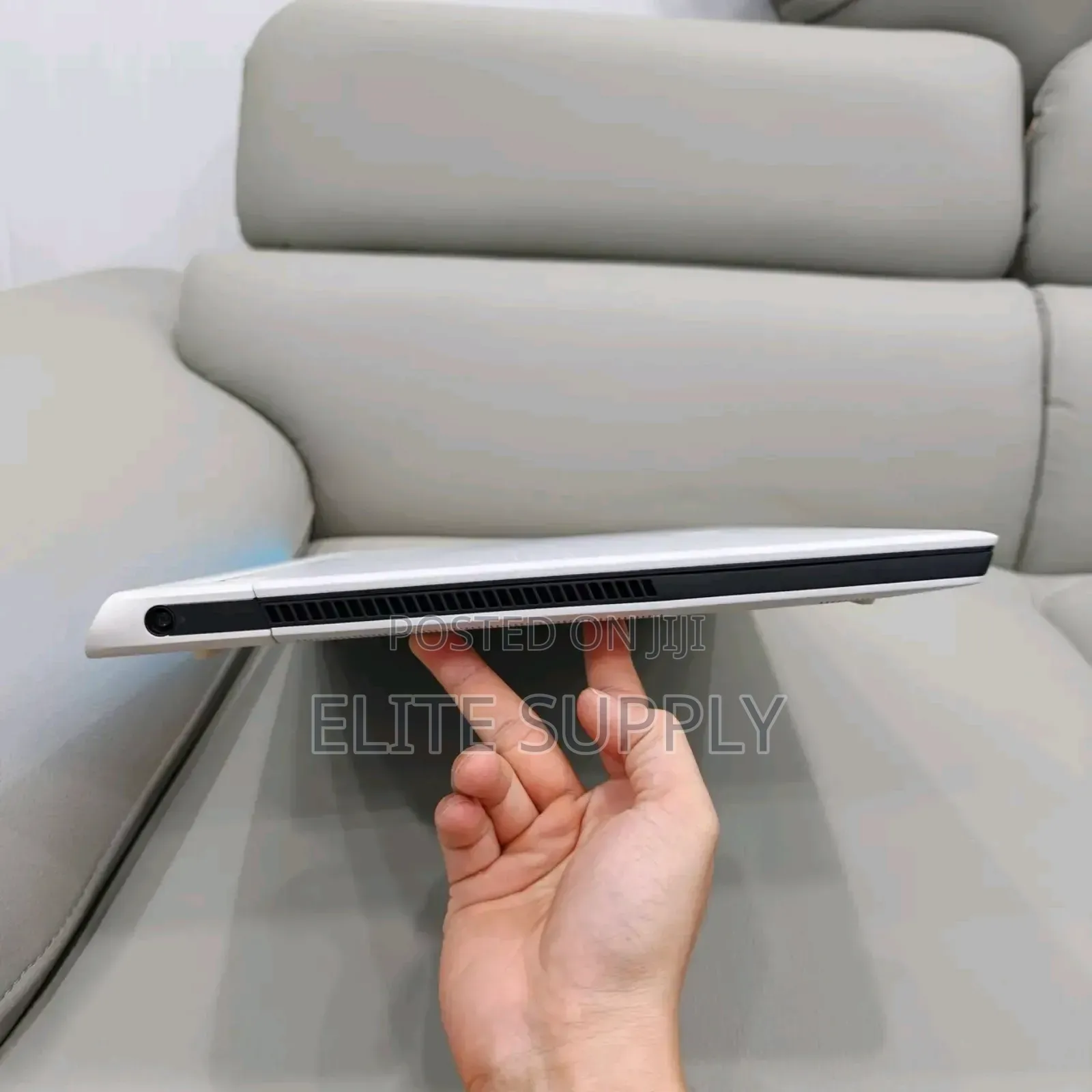 New Laptop Dell Allienware M18 R1 32GB Intel Core i7 SSD 1T