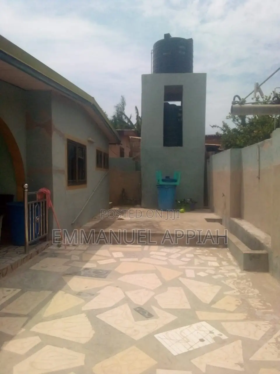6bdrm House in Tabora, Accra Metropolitan for sale