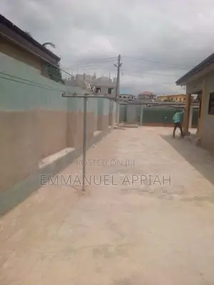 6bdrm House in Tabora, Accra Metropolitan for sale