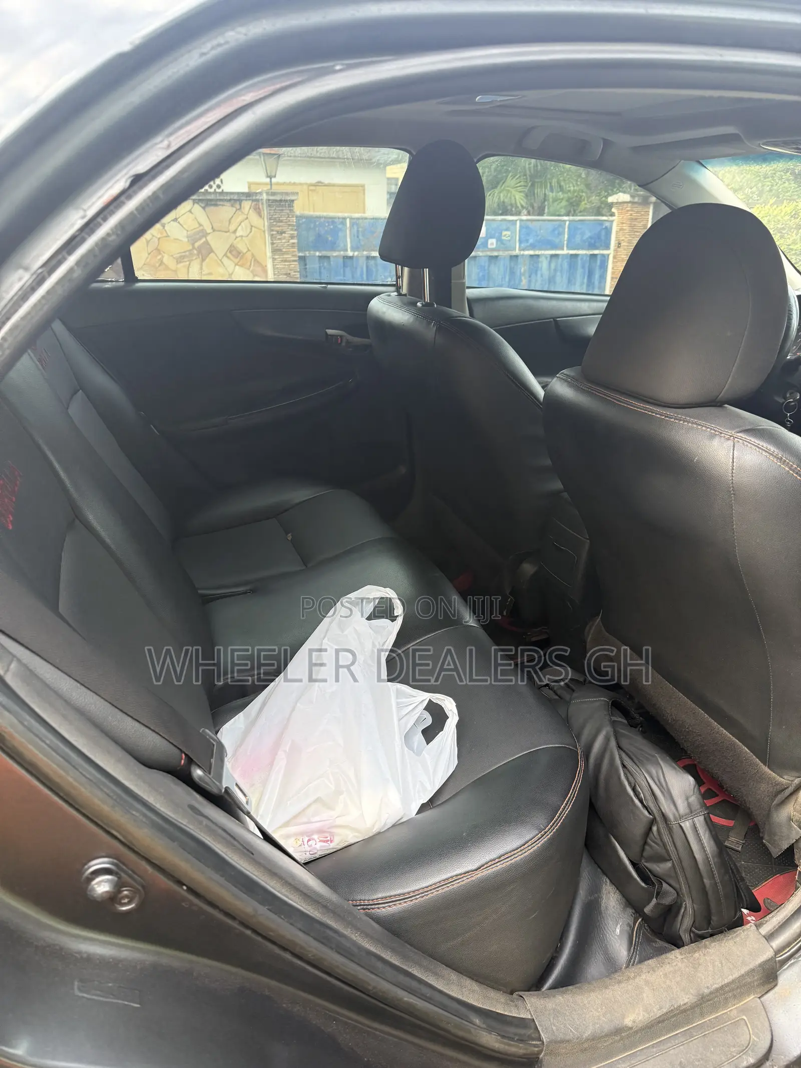 Toyota Corolla LE 4dr Sedan (1.8L 4cyl 4A) 2010 Gray