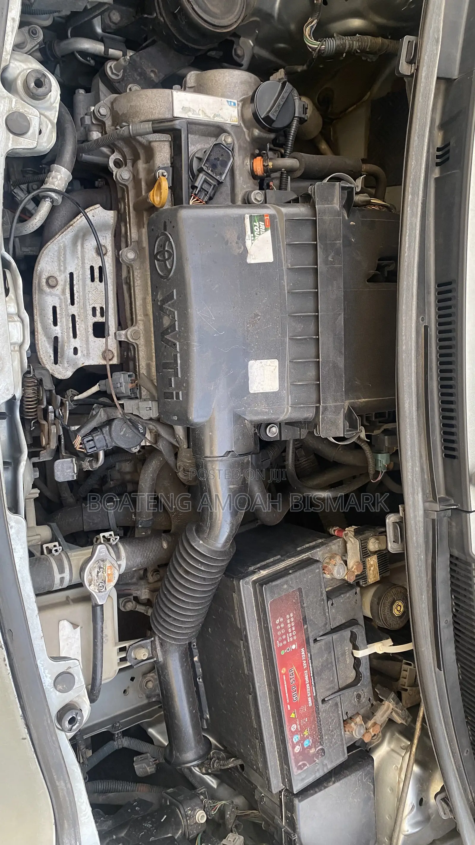 Toyota Vitz 2010 Silver