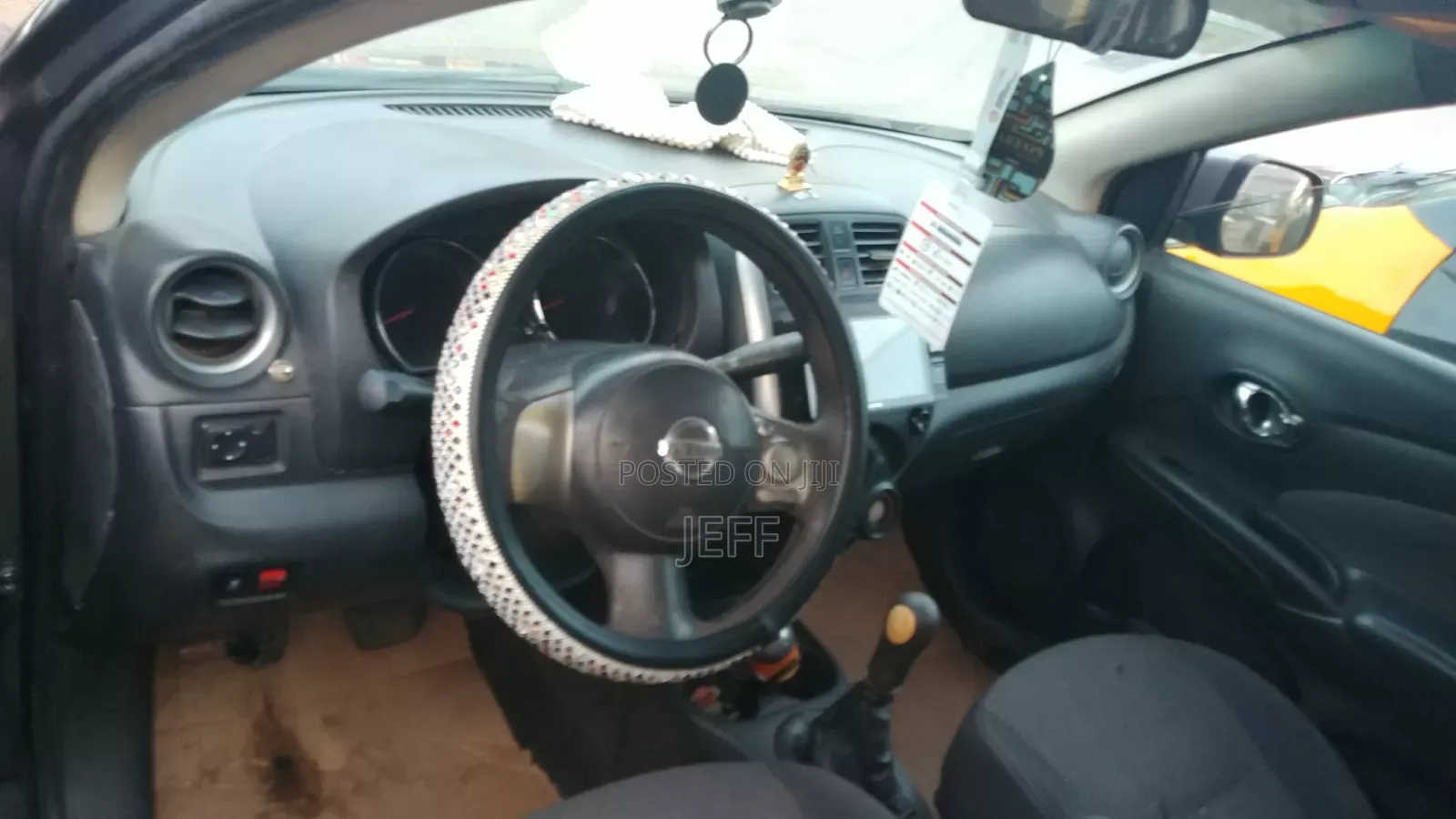 Nissan Versa 1.6 SV Sedan 2012 Gray