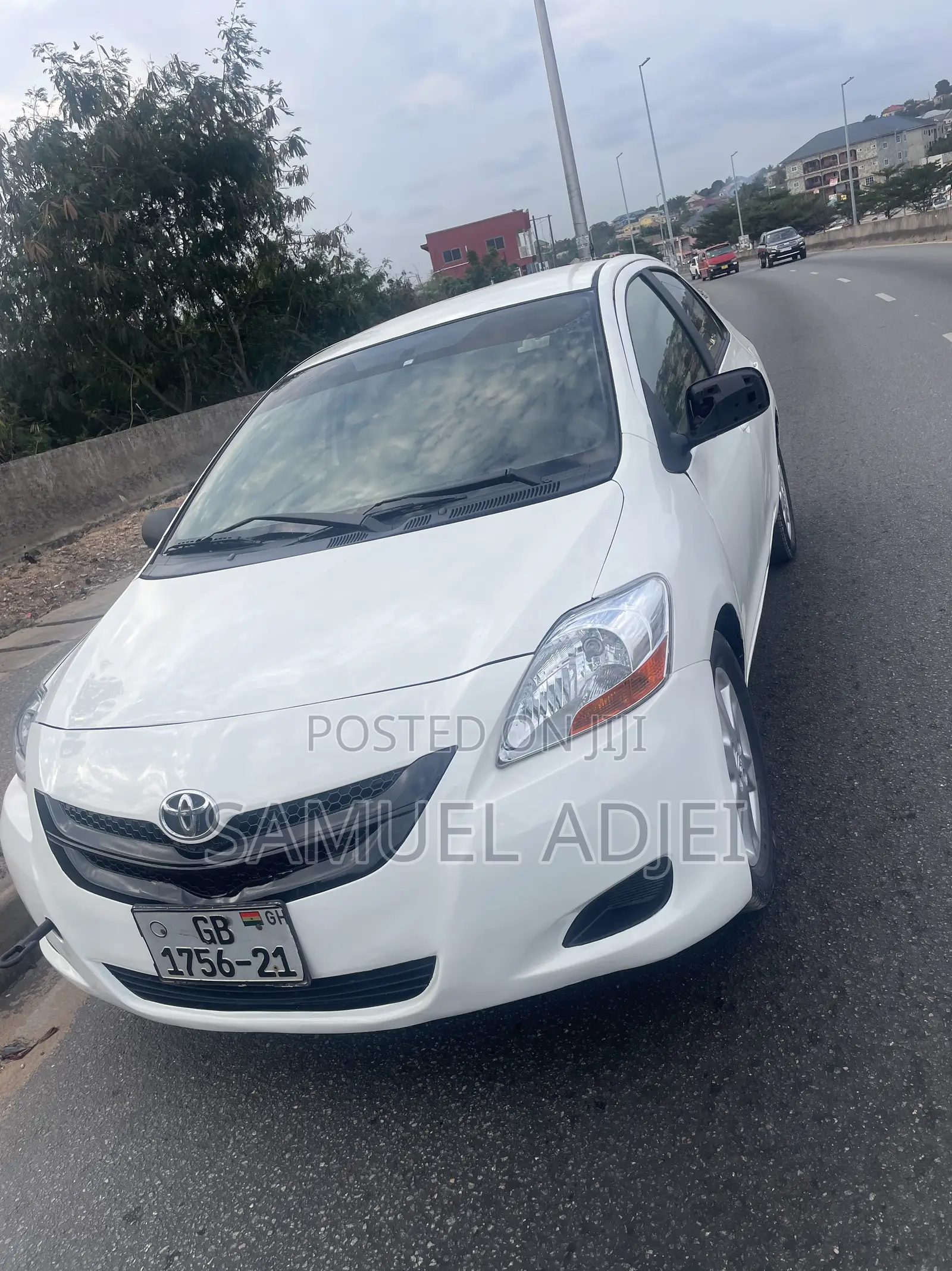Toyota Yaris 2010 White