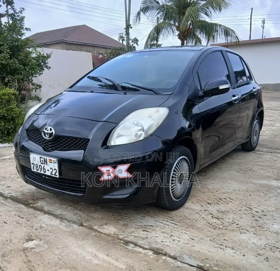 Toyota Vitz 1.0 FWD 5dr 2010 Black