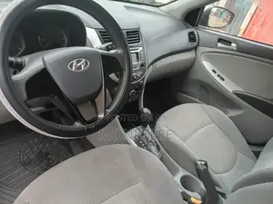 Hyundai Accent 2014 Silver