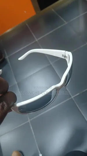 Polarized White Unisex Sunglasses