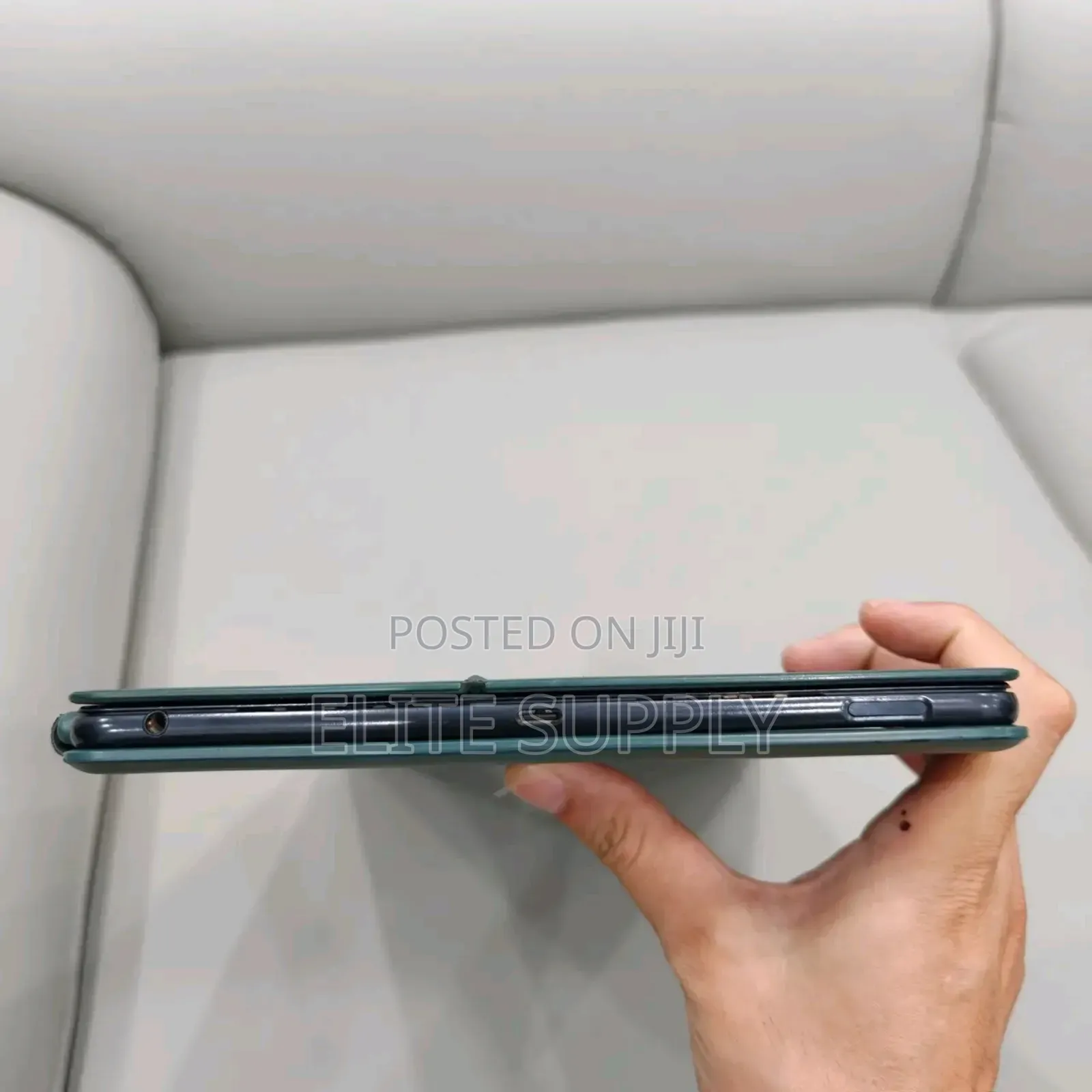 New Laptop Huawei MateBook 13 WRT-W29E 16GB Intel Core i7 SSD 512GB