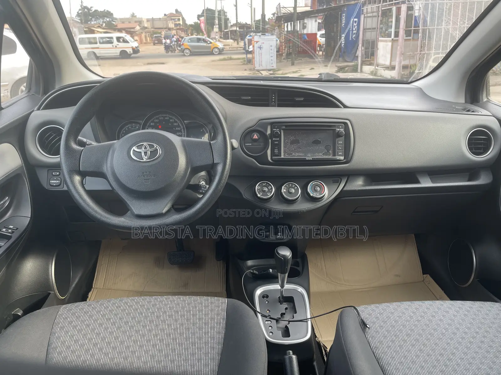 Toyota Yaris LE Hatchback 5dr 2015 Black