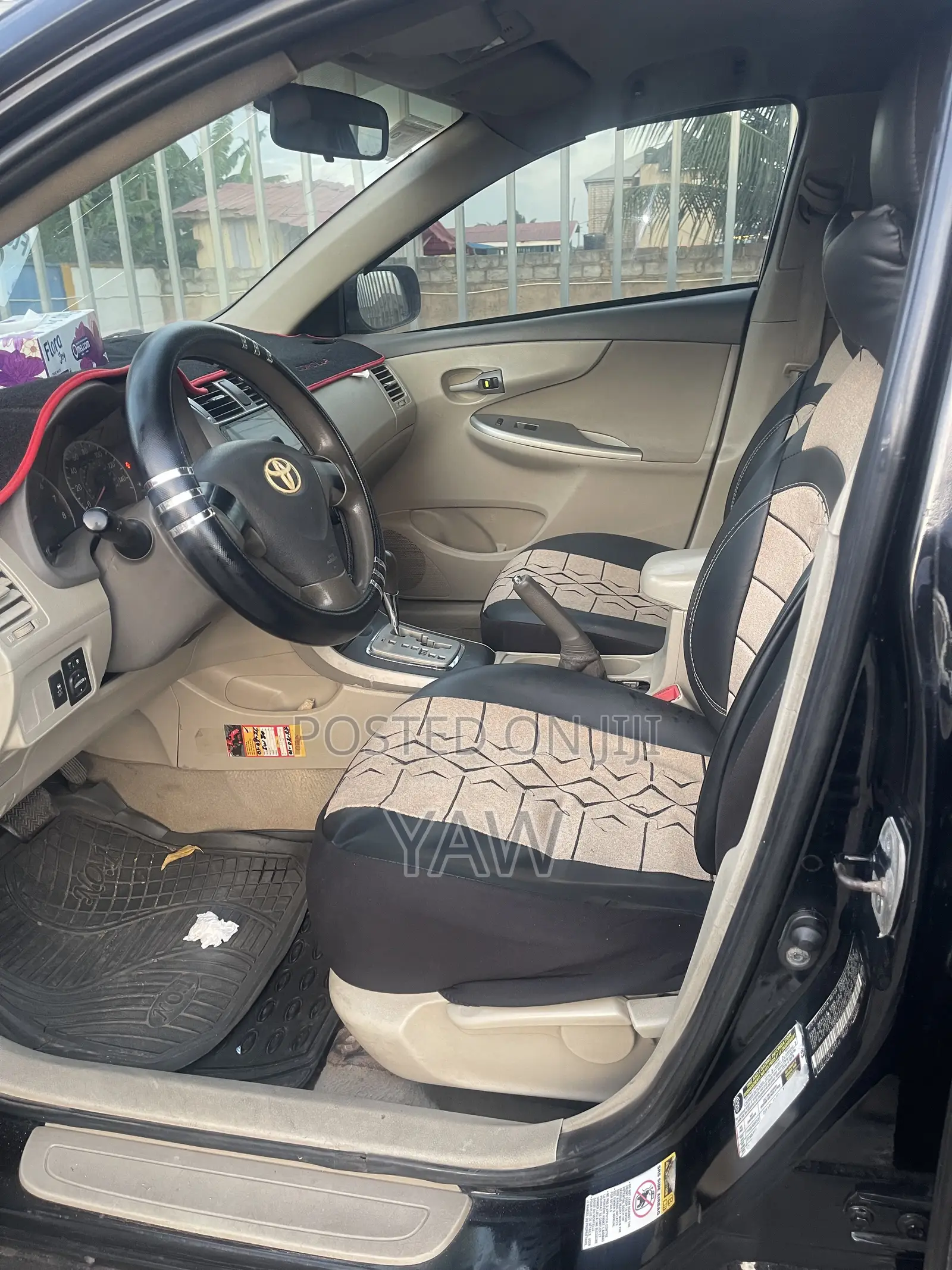 Toyota Corolla LE 4dr Sedan (1.8L 4cyl 4A) 2010 Black