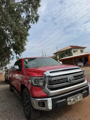 Toyota Tundra 2014 Red