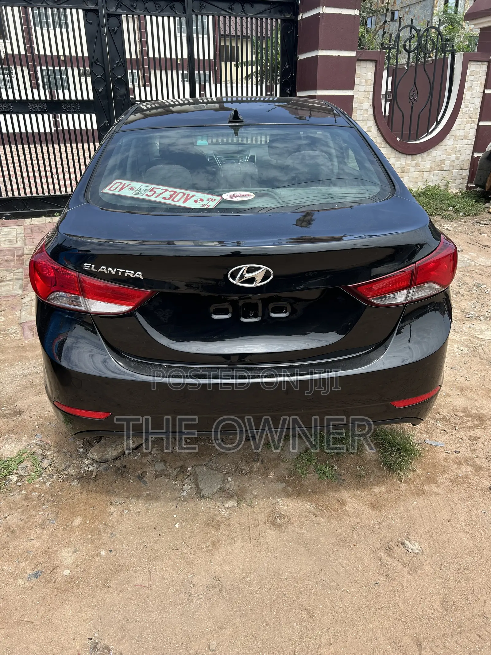Hyundai Elantra Limited Sedan FWD (1.8L 4cyl 6A) 2016 Black