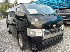 Toyota HiAce 2016 Black