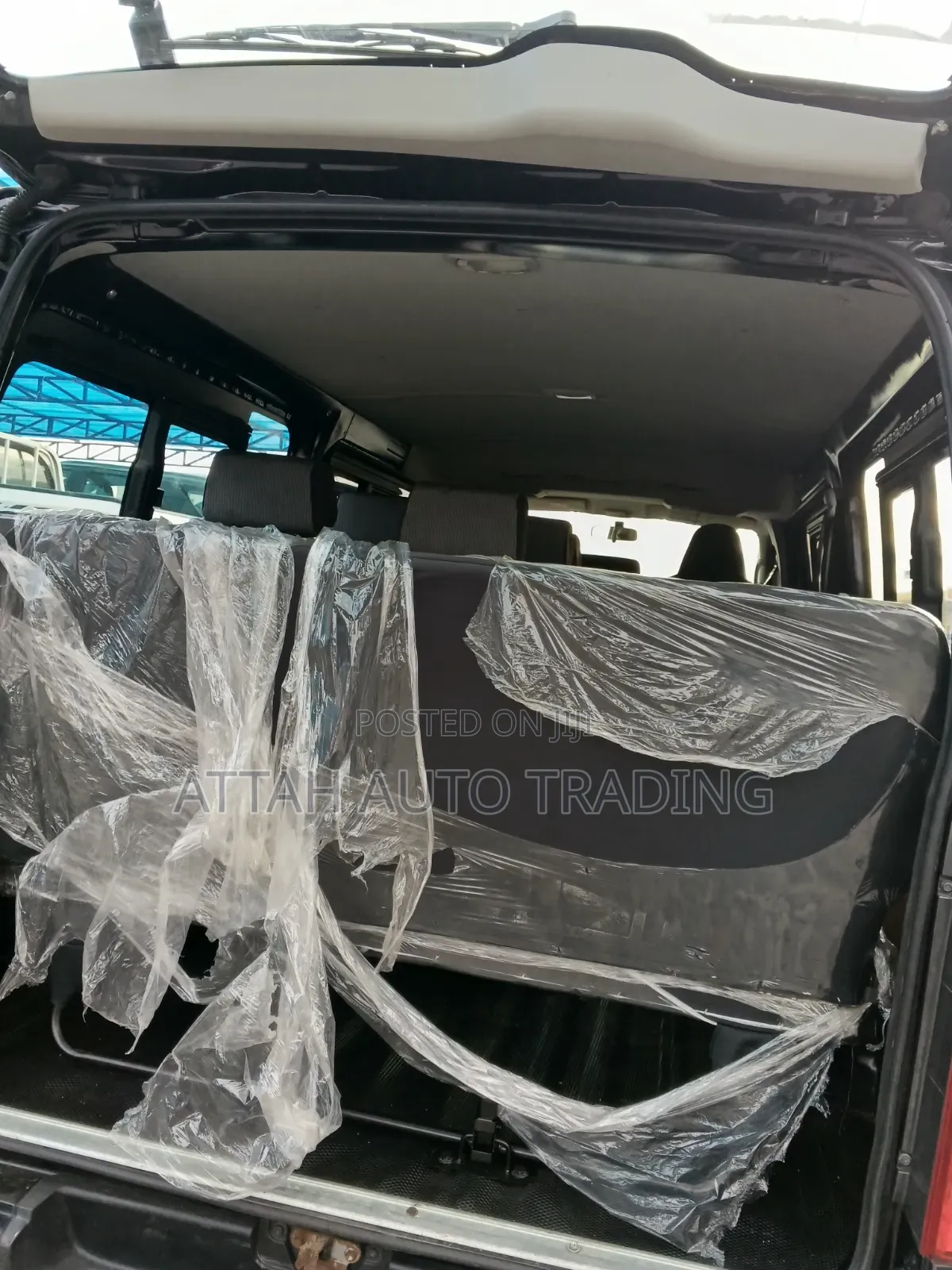 Toyota HiAce 2010 Black