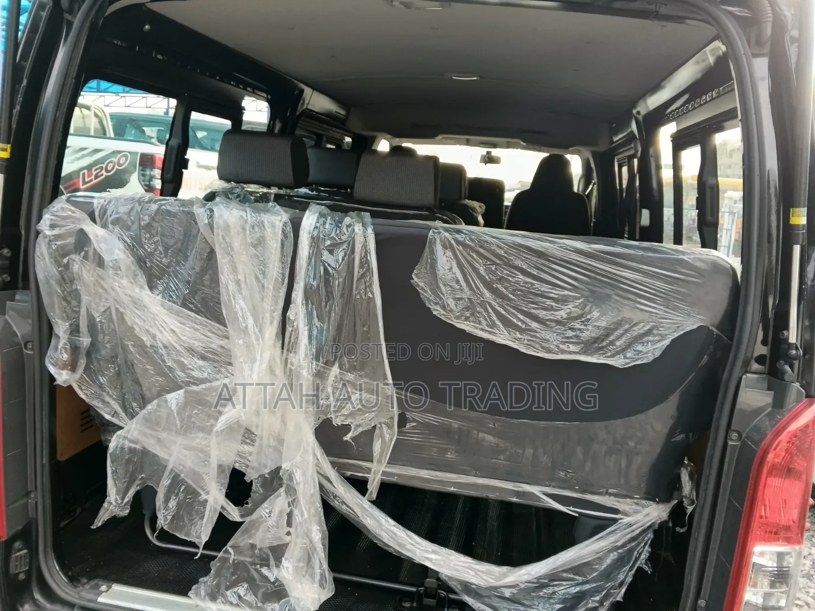 Toyota HiAce 2010 Black