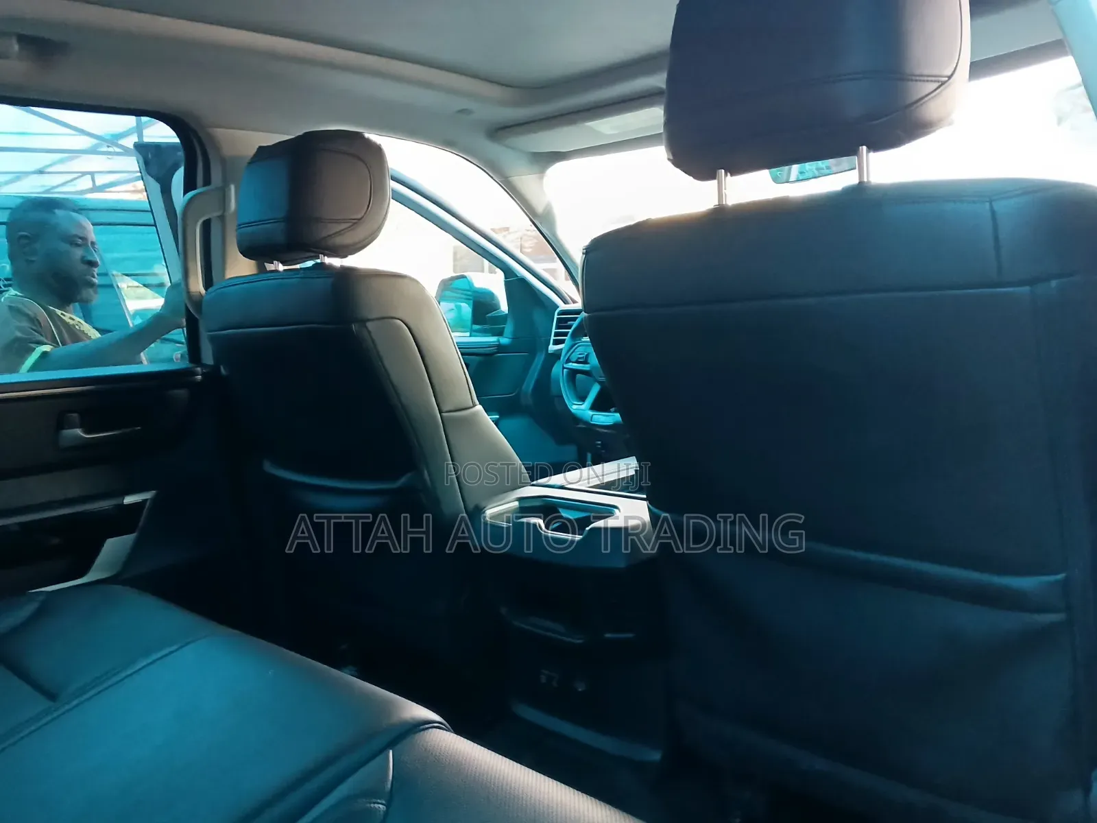 Toyota HiAce 2010 Black
