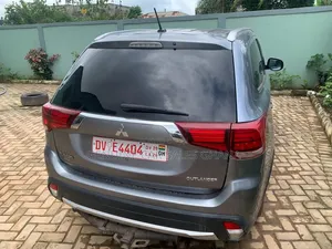 Mitsubishi Outlander Sport 2.4 SE 2016 Silver
