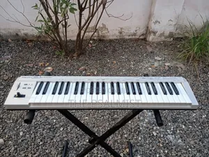 Roland ED 180A Midi Keyboard Controller