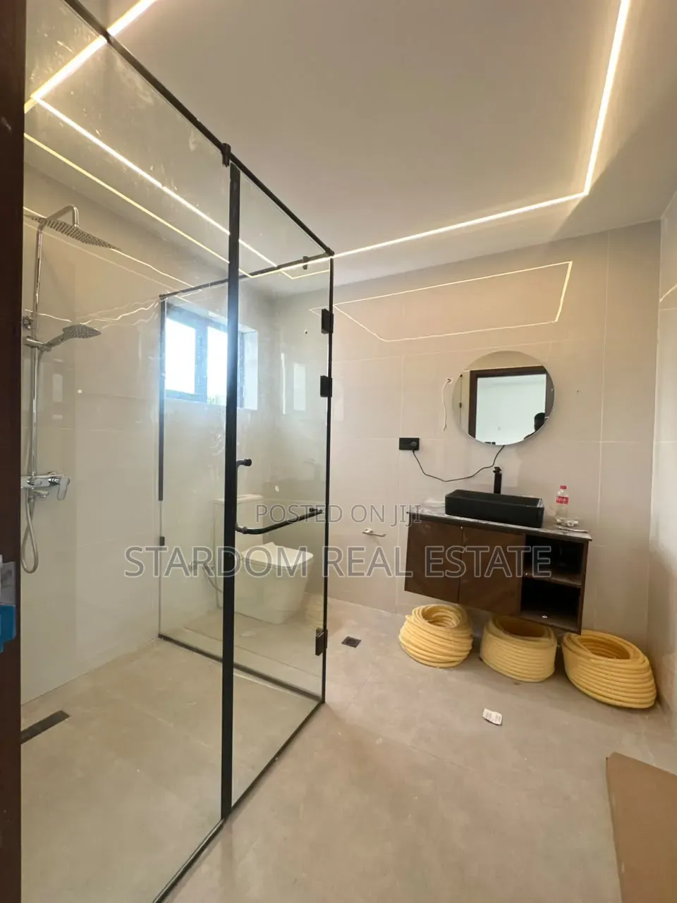 4bdrm Duplex in Spintex Road, Manet Junction for sale