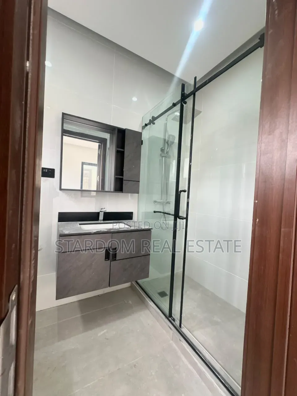 4bdrm Duplex in Spintex Road, Manet Junction for sale