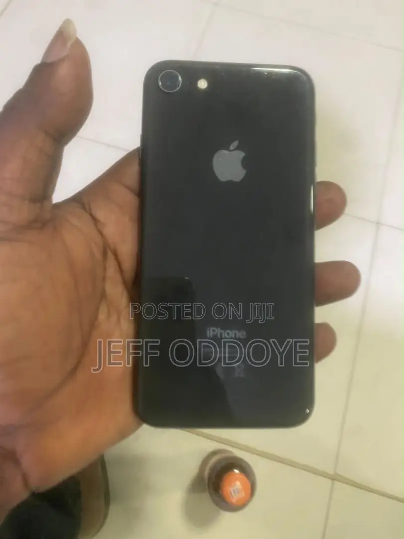 Apple iPhone 8 64 GB Black