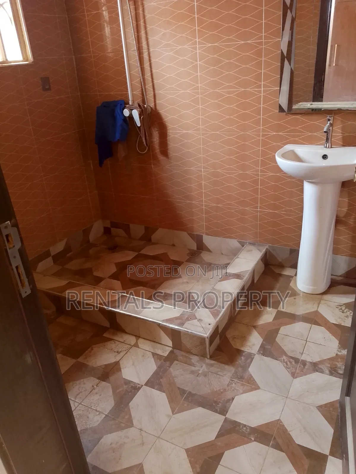 3bdrm Block of Flats in Oyarifa Teimah, Pentecost for rent