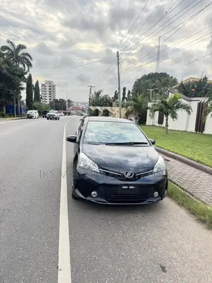 Toyota Vitz 1.3 FWD 5dr 2016 Black