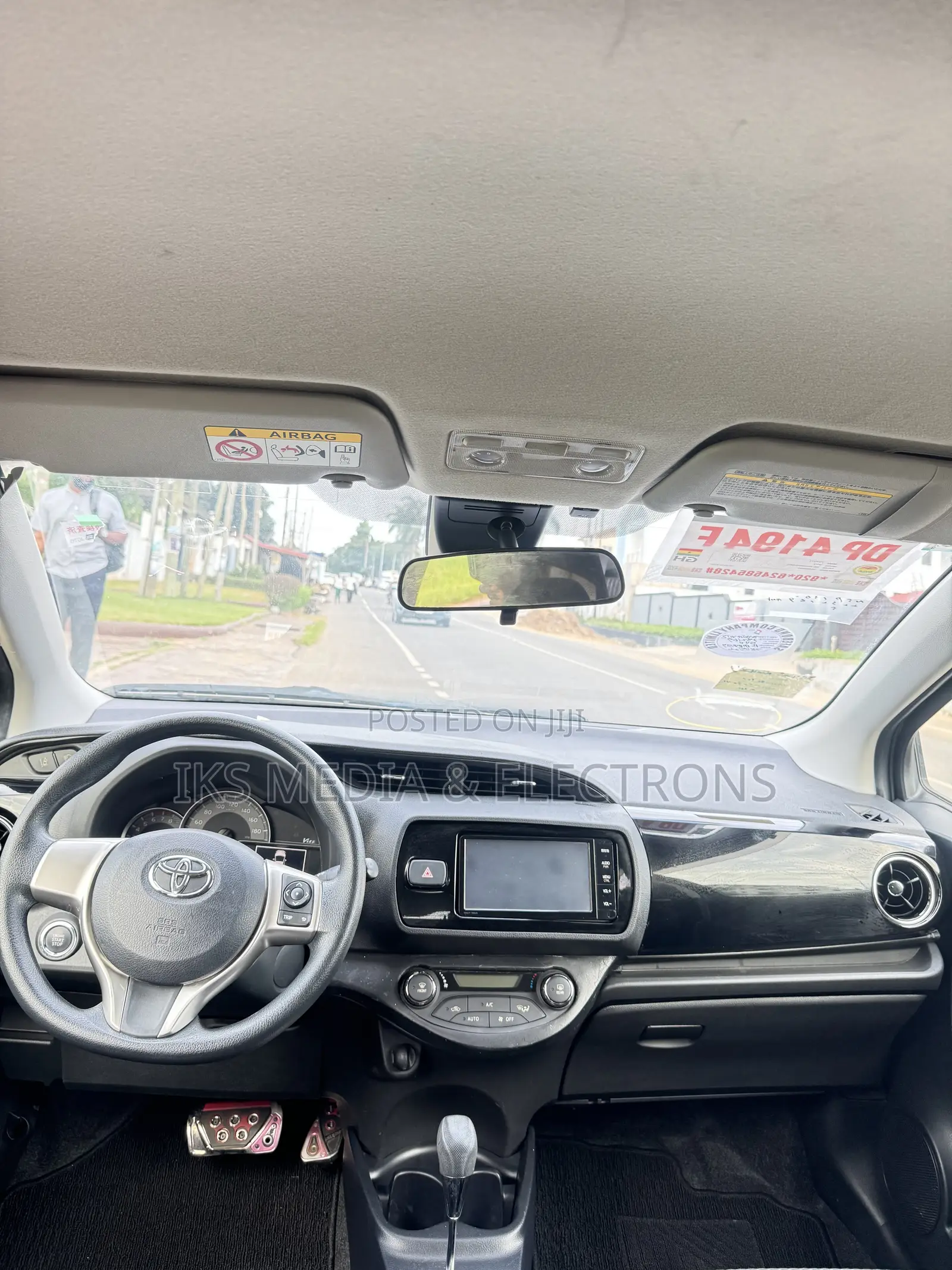 Toyota Vitz 1.3 FWD 5dr 2016 Black