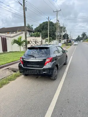 Toyota Vitz 1.3 FWD 5dr 2016 Black