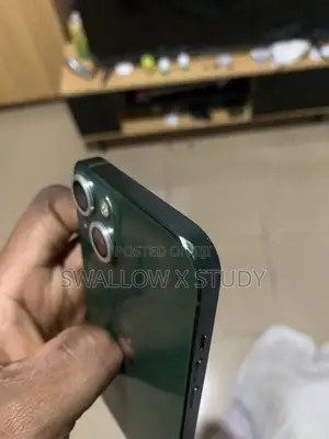 Apple iPhone 13 128 GB Green