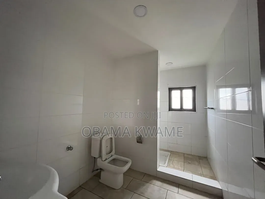 4bdrm House in Laryea Homes, Airport Residential Area for rent