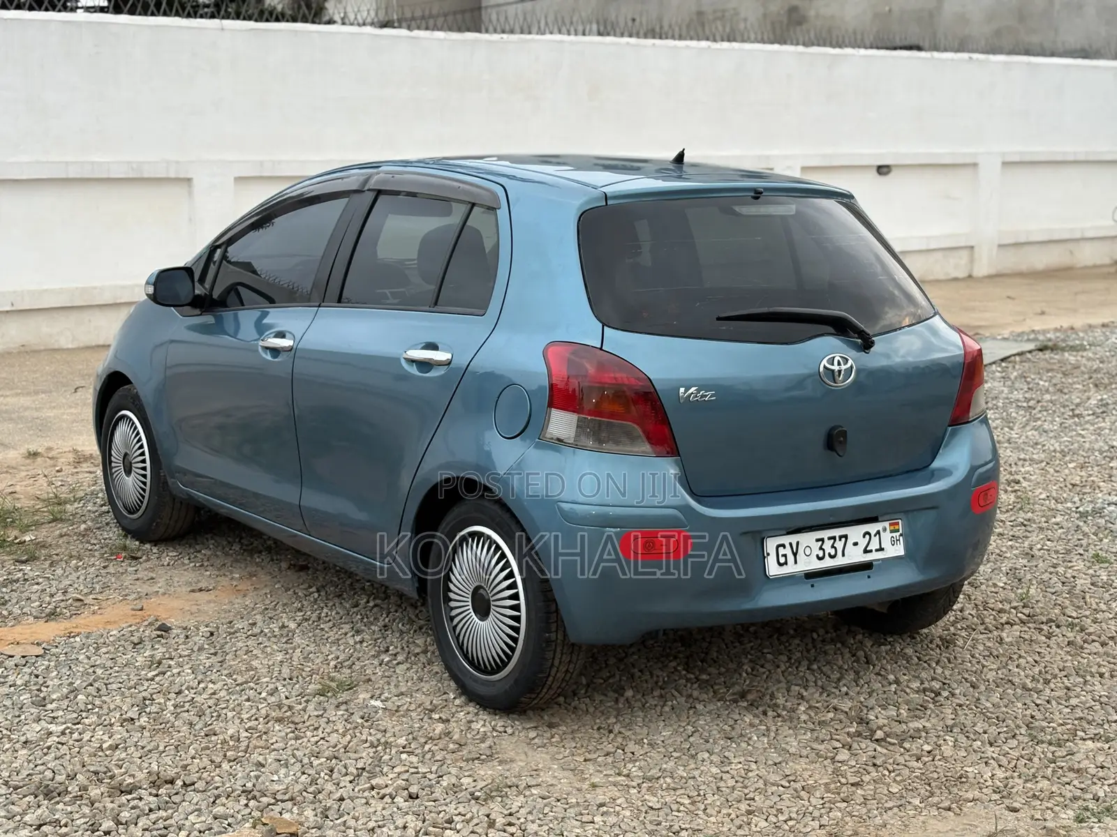 Toyota Vitz 1.5 FWD 5dr 2010 Blue