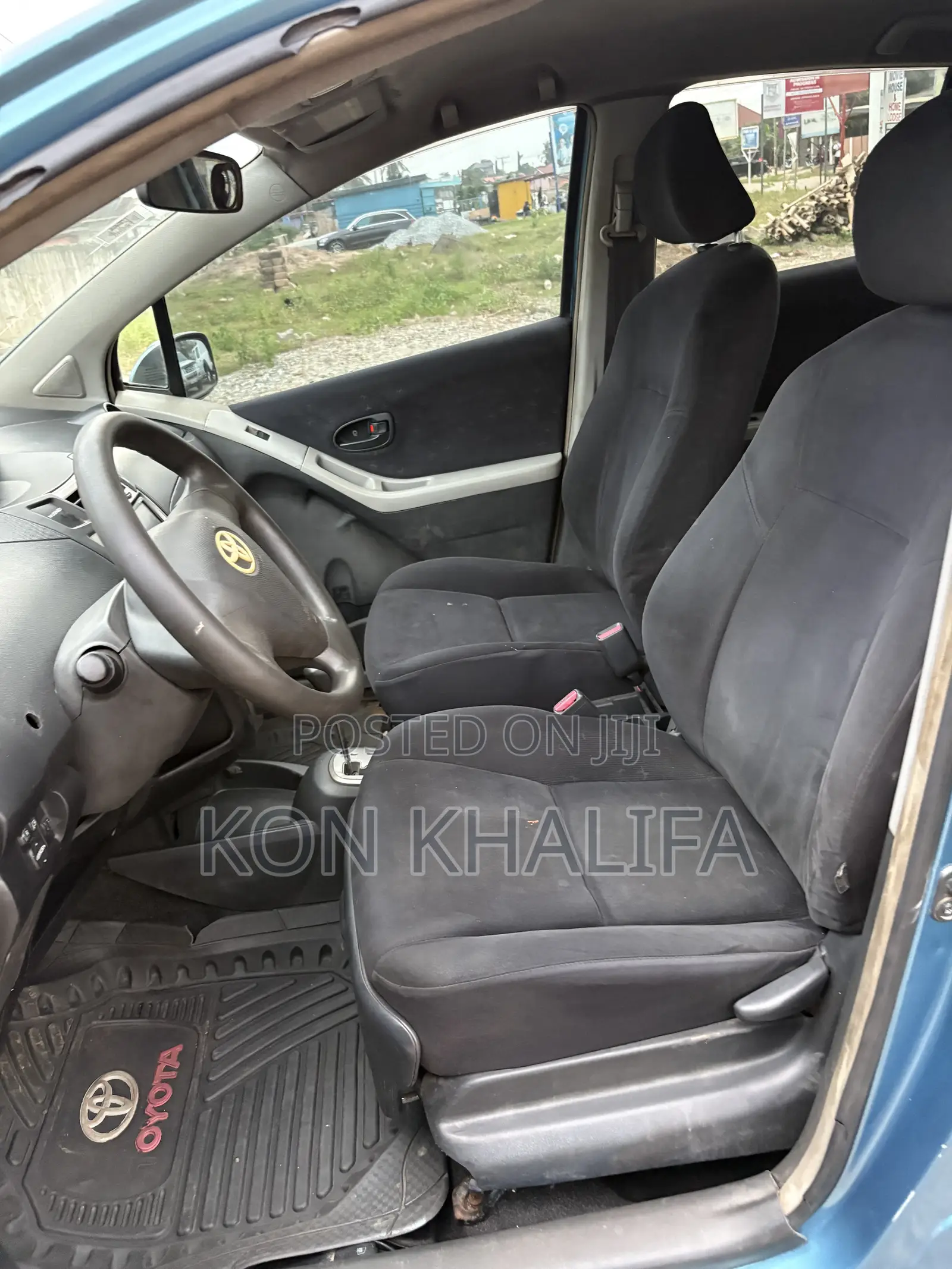 Toyota Vitz 1.5 FWD 5dr 2010 Blue