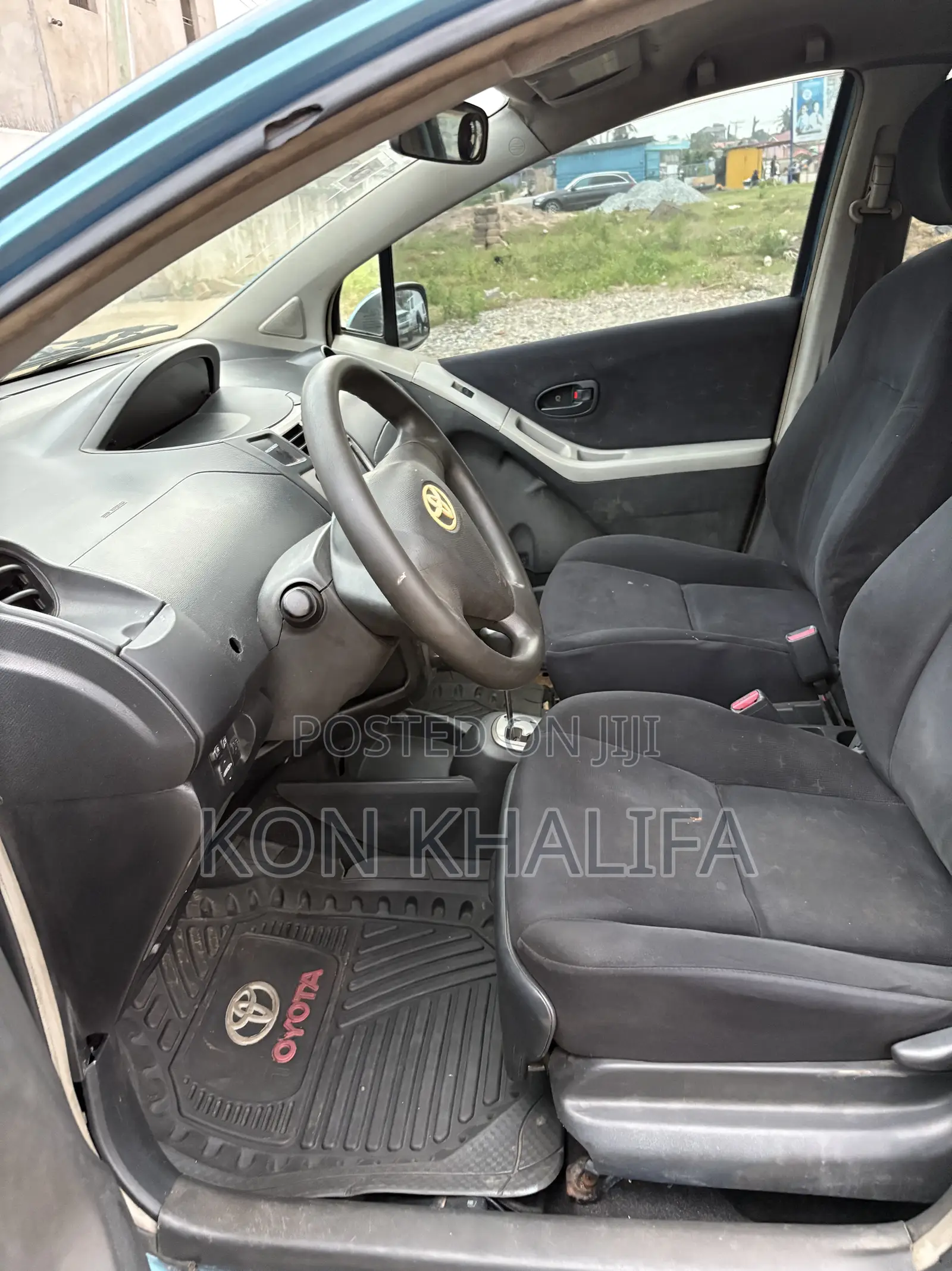 Toyota Vitz 1.5 FWD 5dr 2010 Blue