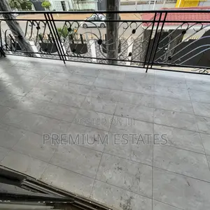 3bdrm Apartment in Little Roses Area for rent