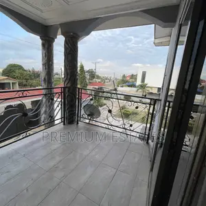 3bdrm Apartment in Little Roses Area for rent