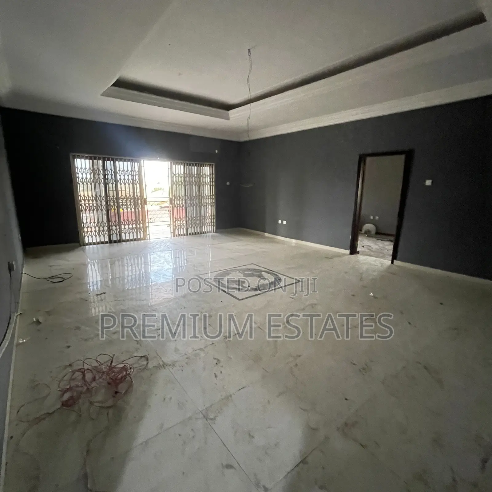 3bdrm Apartment in Little Roses Area for rent