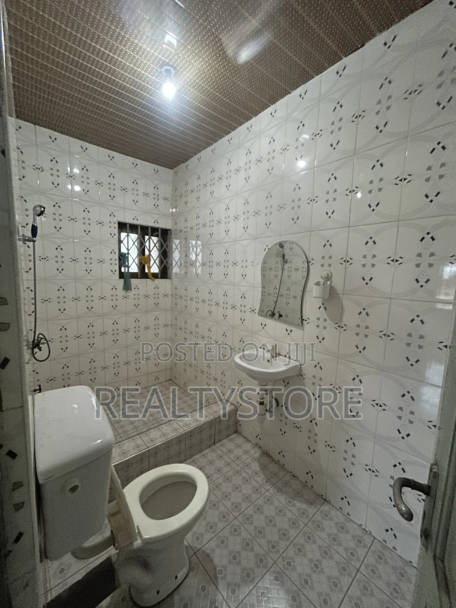 2bdrm Apartment in Cozy Home, Accra Metropolitan for rent