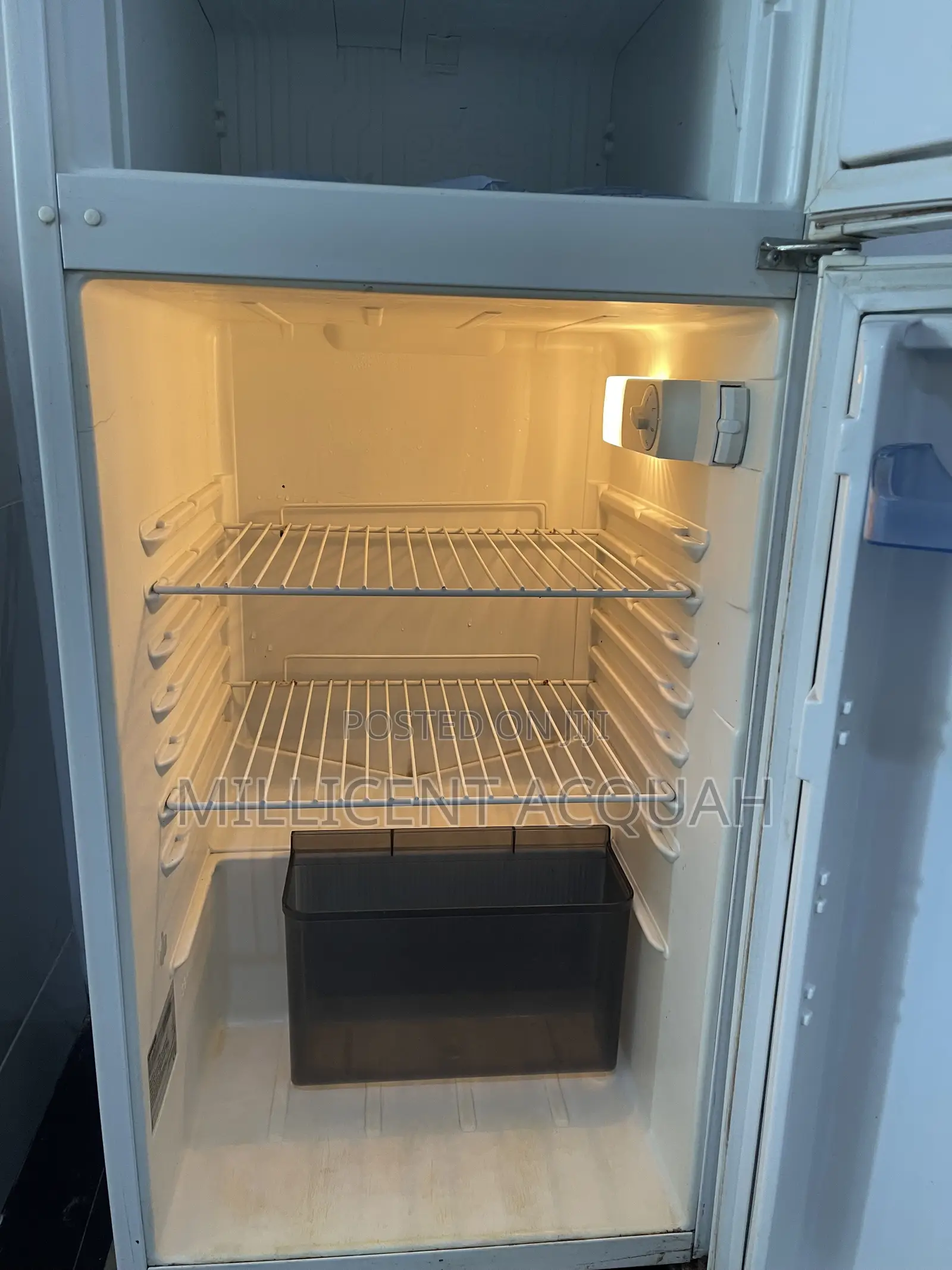 Refrigerator