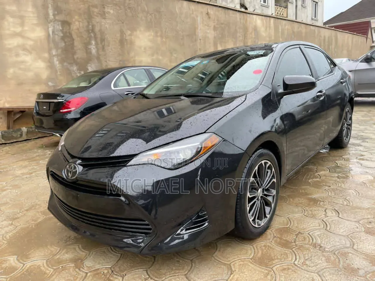 Toyota Corolla LE (1.8L 4cyl 2A) 2018 Black