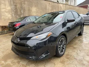 Toyota Corolla LE (1.8L 4cyl 2A) 2018 Black